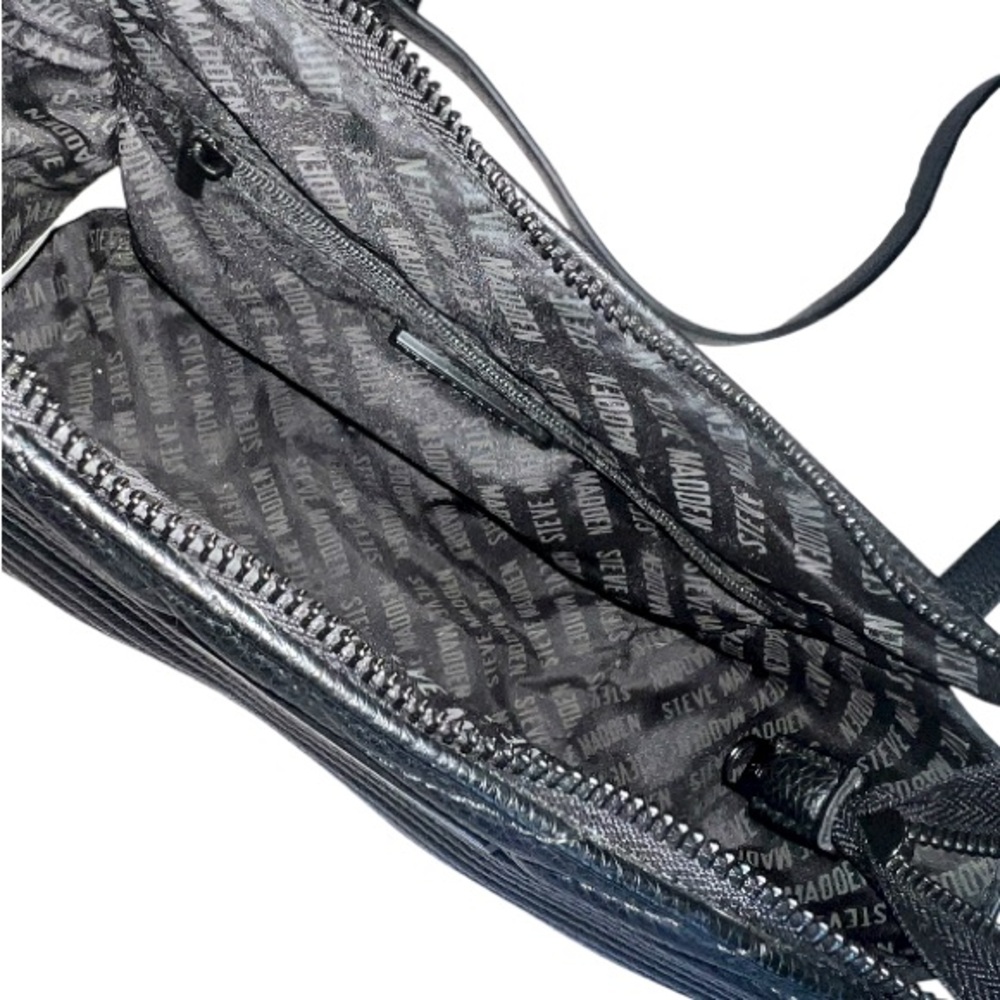 𝐒𝐓𝐄𝐕𝐄 𝐌𝐀𝐃𝐃𝐄𝐍 | BLACK QUILTED CHEVRON CROSSBODY PURSE - Picture 8 of 16